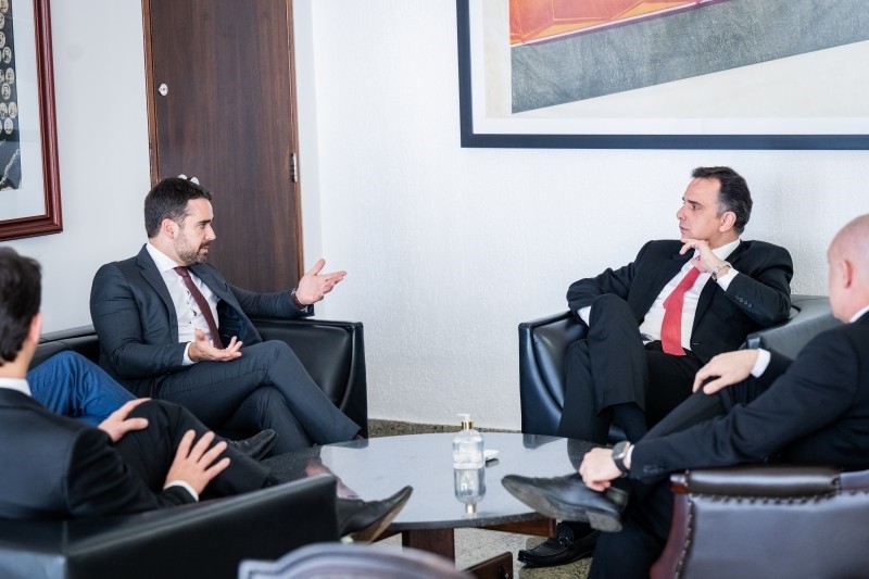 Governador Eduardo Leite articula em Brasília em favor da Reforma Tributária e interesses do Rio Grande do Sul