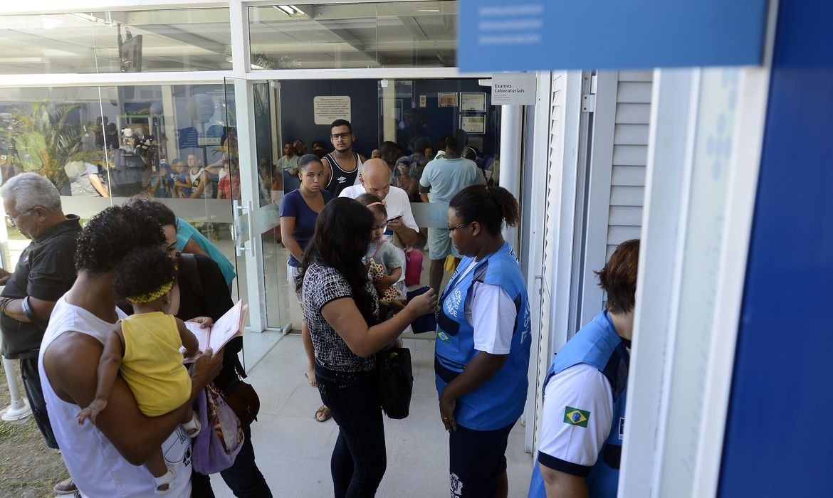 RS decreta emergência por aumento de casos de doenças respiratórias em crianças