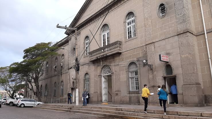 Santa Casa do Rio Grande aguarda volta da energia elétrica para retomar atendimentos 
