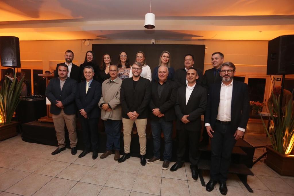 Jantar Décadas apresenta nova diretoria da CDL Rio Grande e São José do Norte