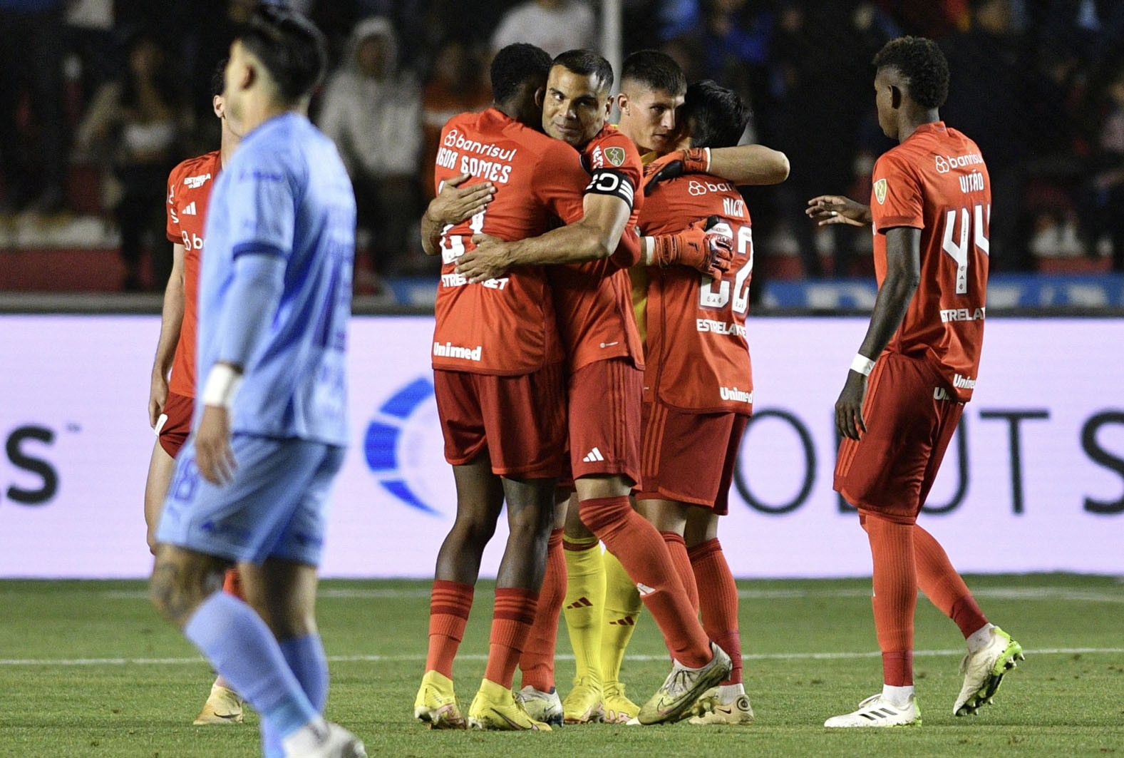 SC Internacional vence e fica próximo da semifinal da Copa Libertadores