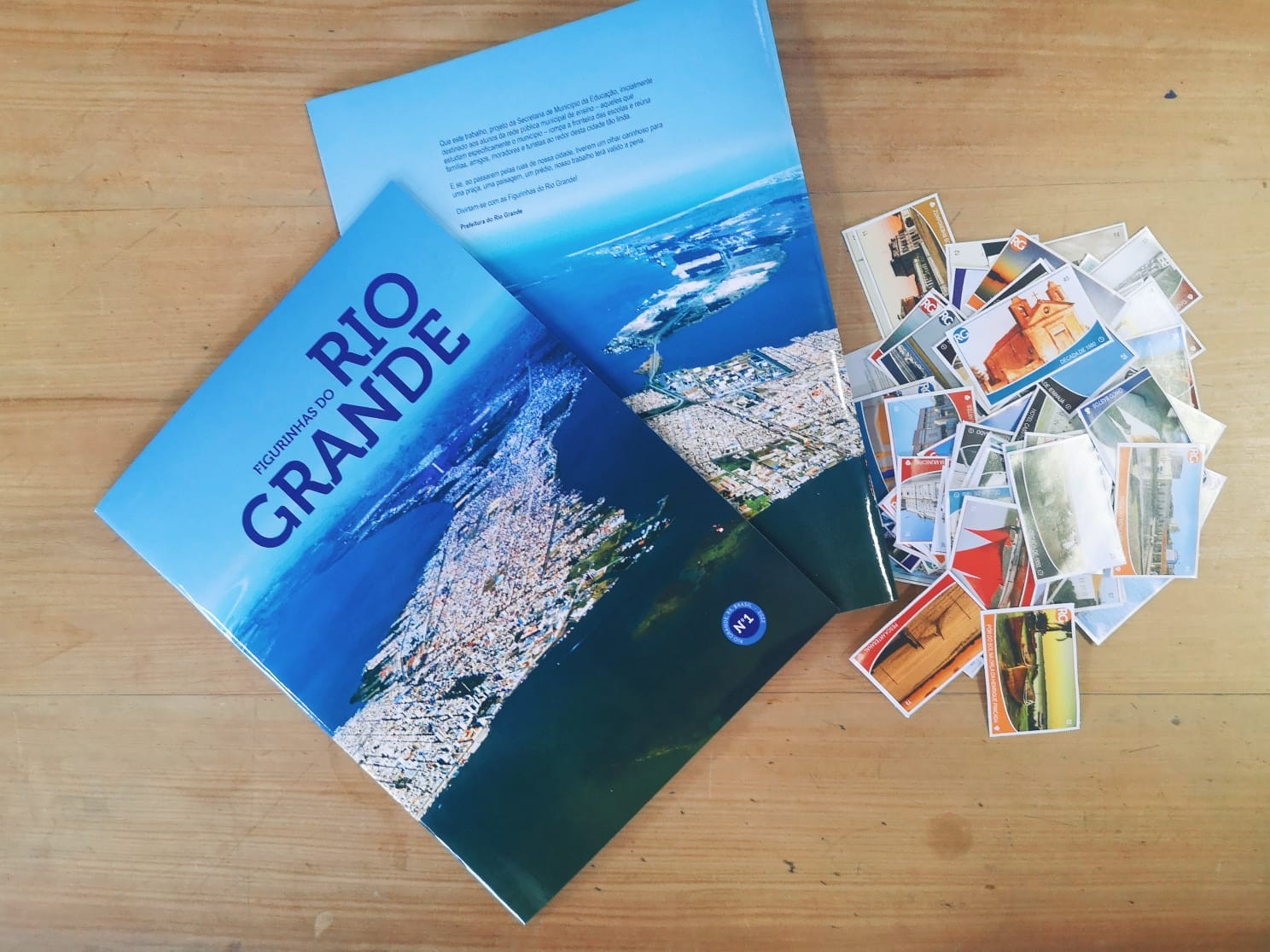 Álbum de Figurinhas de Rio Grande pode ser adquirido pela população