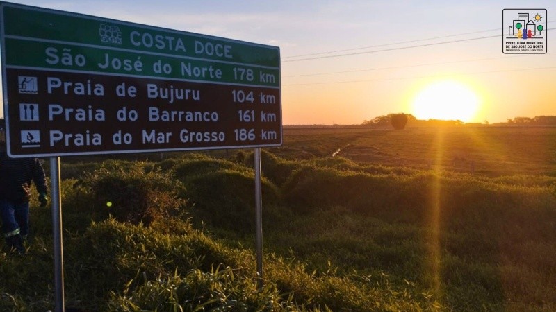 Placas de sinalização turística são colocadas em São José do Norte