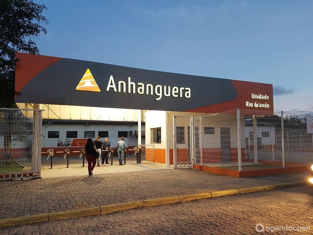 Anhanguera dará bolsa integral para redação mais criativa do último vestibular do ano