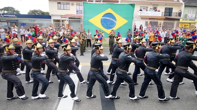 Mau tempo: desfiles escolares da Semana da Pátria são transferidos 