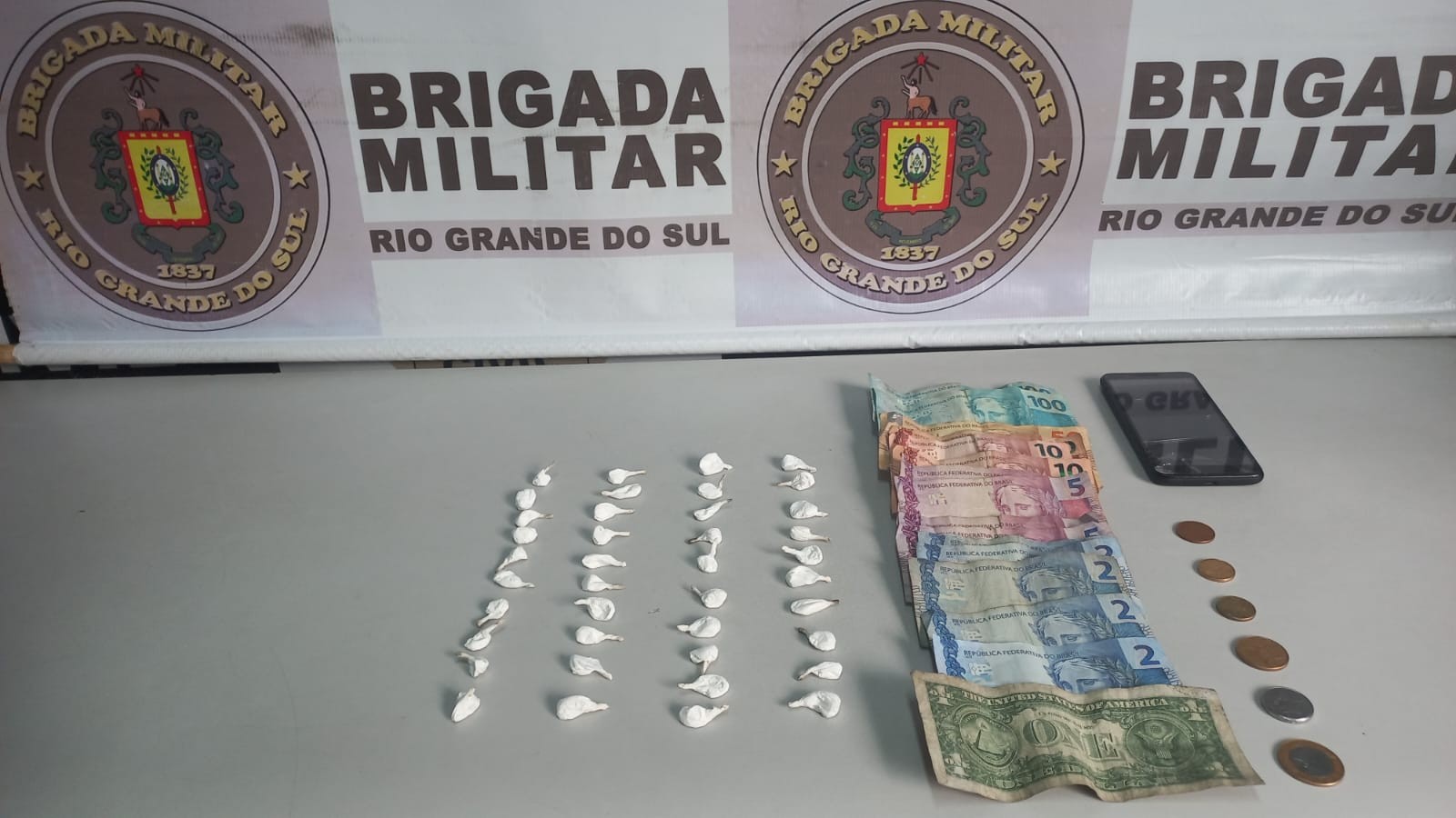 Homem é preso por tráfico no bairro Municipal