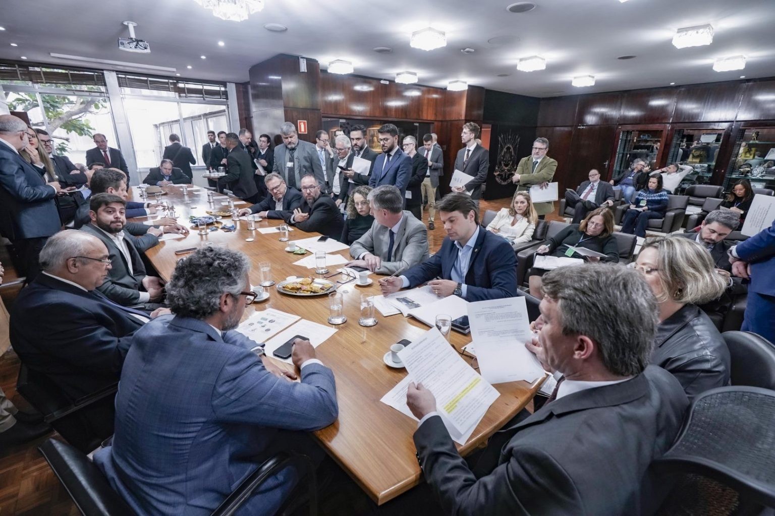 Apreciação da PEC do Hino é adiada na Assembleia do RS