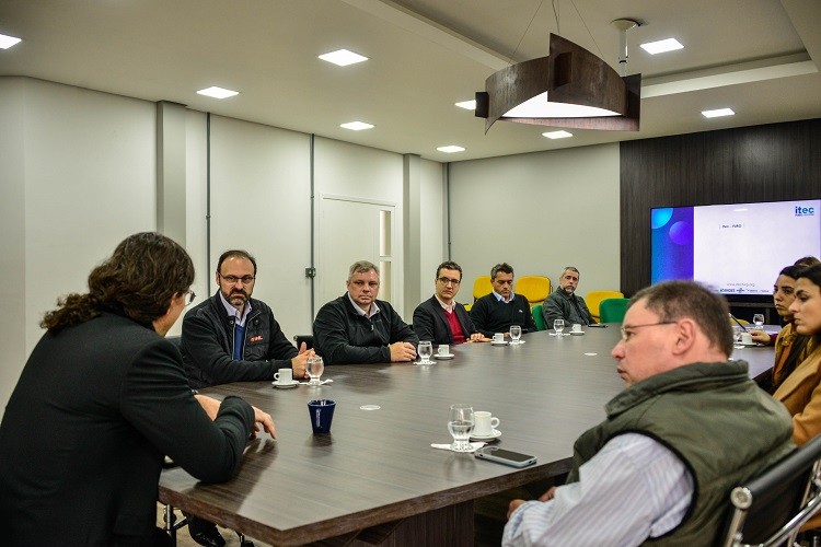 Furg recebe visita de representantes de empresa alemã
