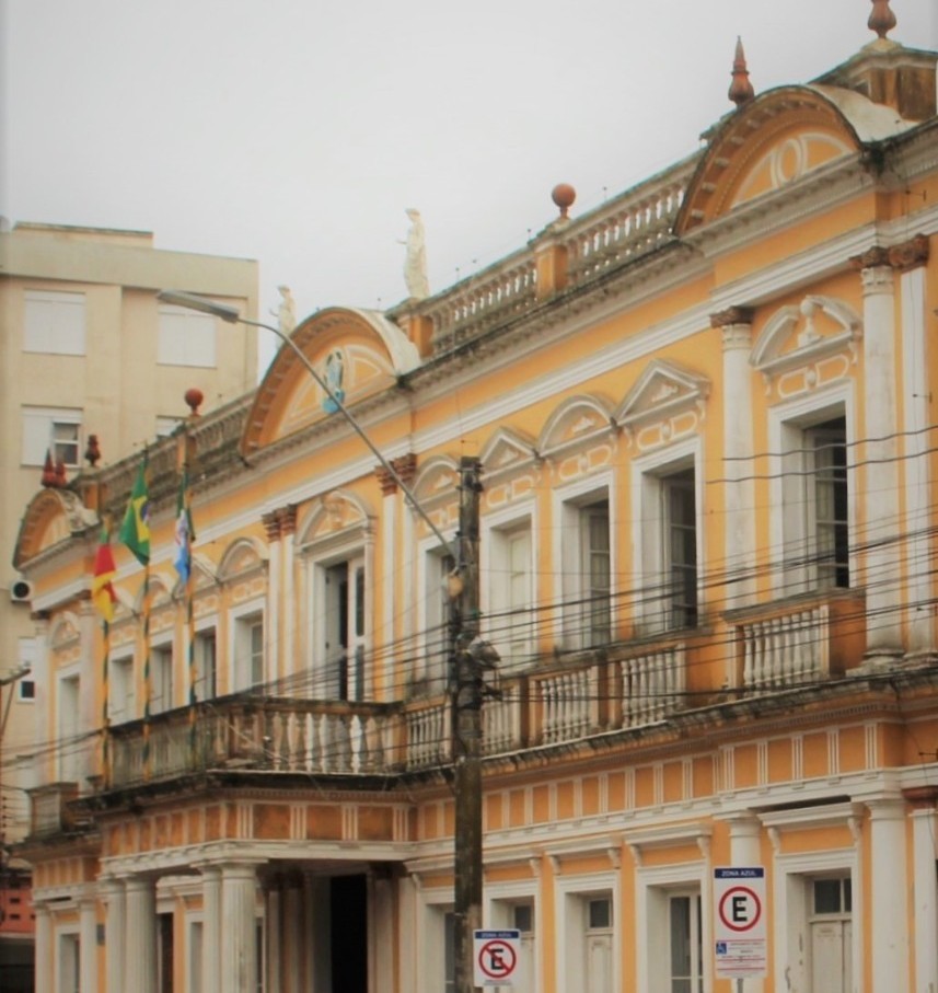 Prefeitura de Rio Grande assina decreto com medidas para redução de gastos