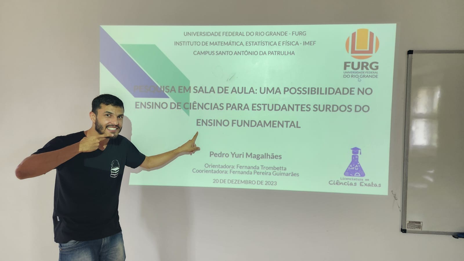 Primeiro aluno surdo apresenta TCC no campus Furg de Santo Antônio da Patrulha