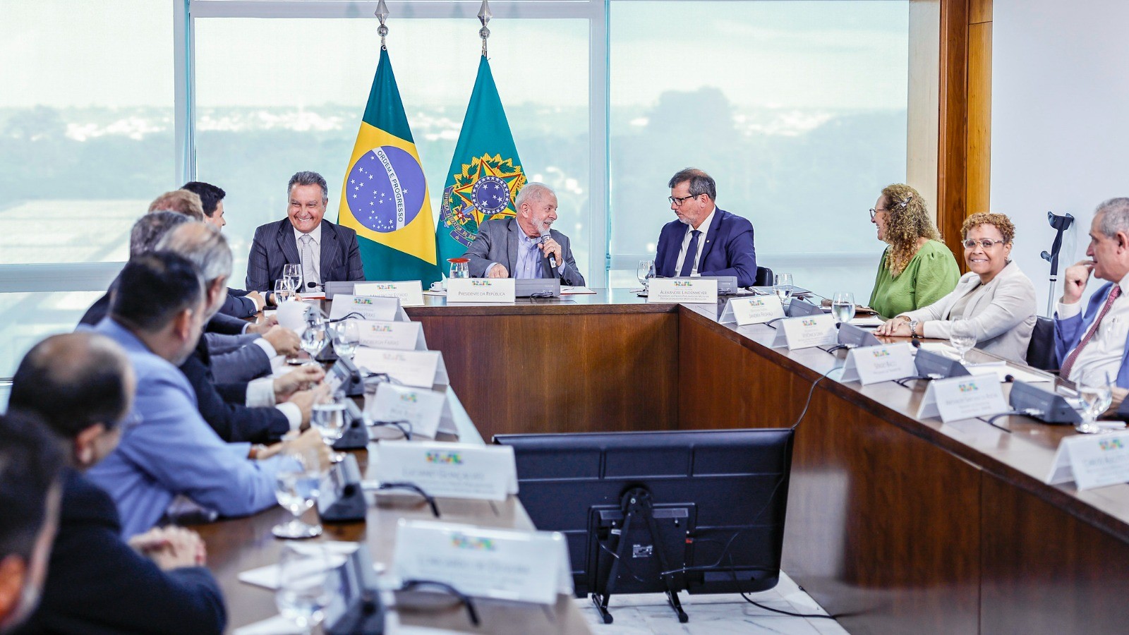 Em reunião com Dep. Alexandre Lindenmeyer, Lula reafirma compromisso com a retomada da indústria naval