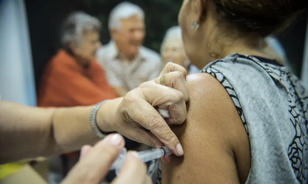 RS registra aumento nas internações por Influenza em 2024; campanha de vacinação já começou