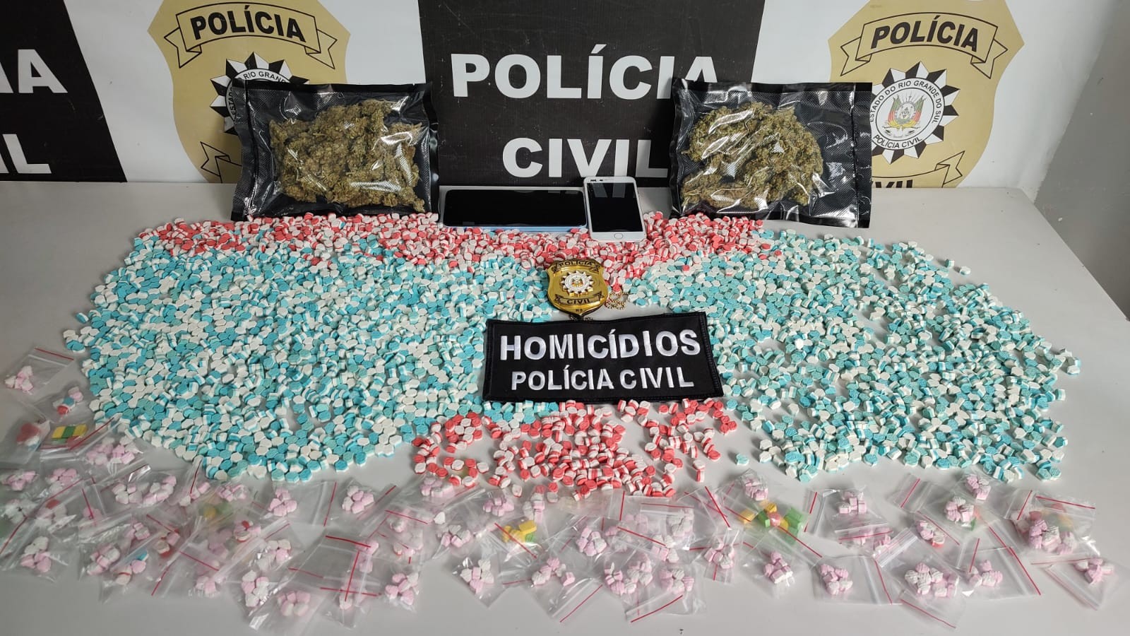 PC apreende mais 3,5 mil comprimidos de ecstasy no bairro Cidade Nova; suspeito foi preso