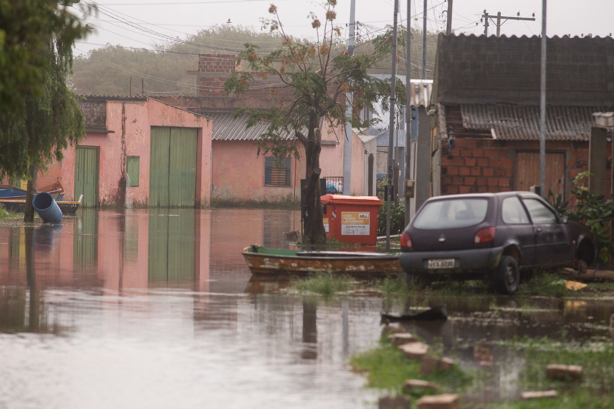 Mais de 500 pessoas tiveram que sair de suas casas em Pelotas pela elevação da Lagoa 