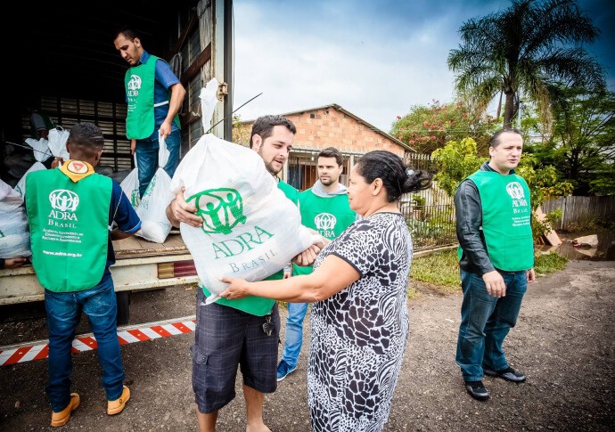 Veja como ser voluntário para ajudar vítimas das enchentes em Rio Grande