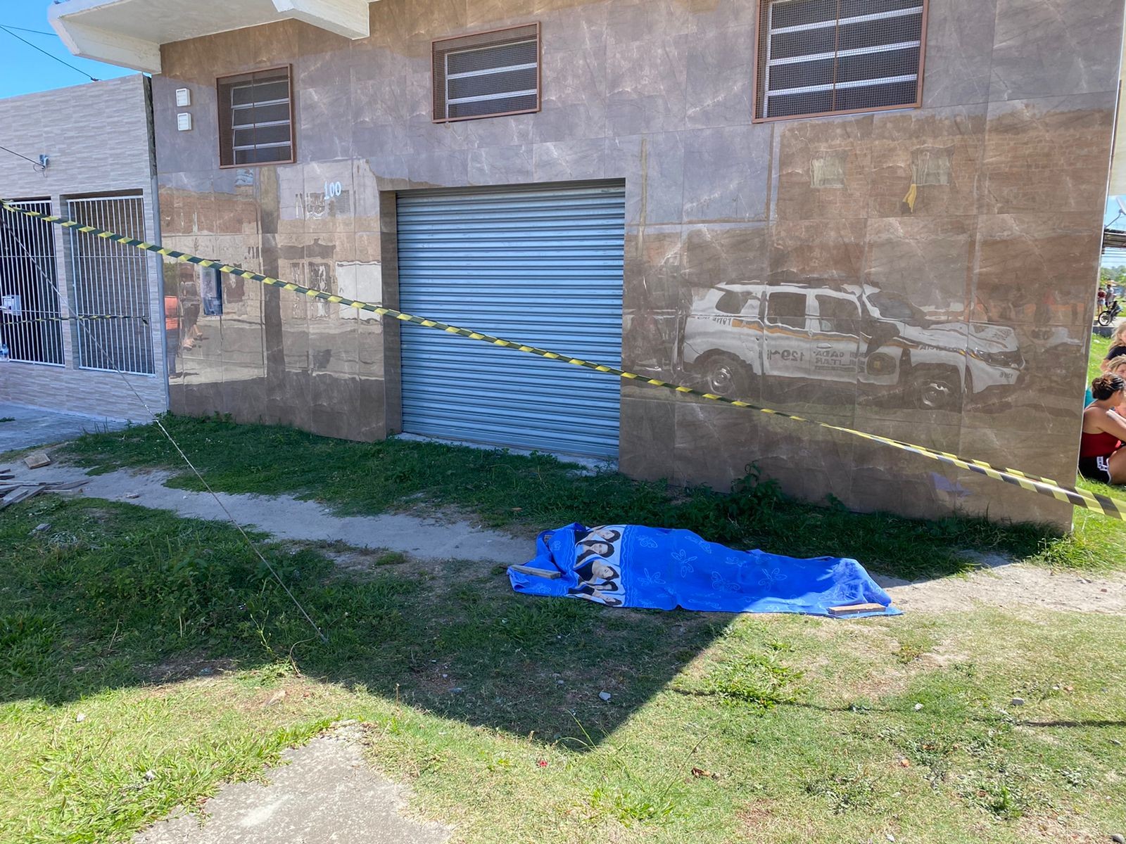 Mulher de 20 anos é morta a tiros no início da tarde desta quarta-feira (08) no bairro Castelo Branco, em Rio Grande