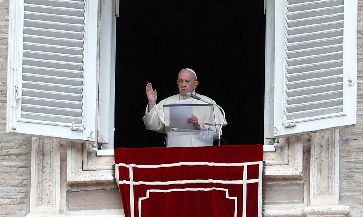 Na 'Páscoa da guerra', Papa Francisco faz críticas implícitas à Rússia