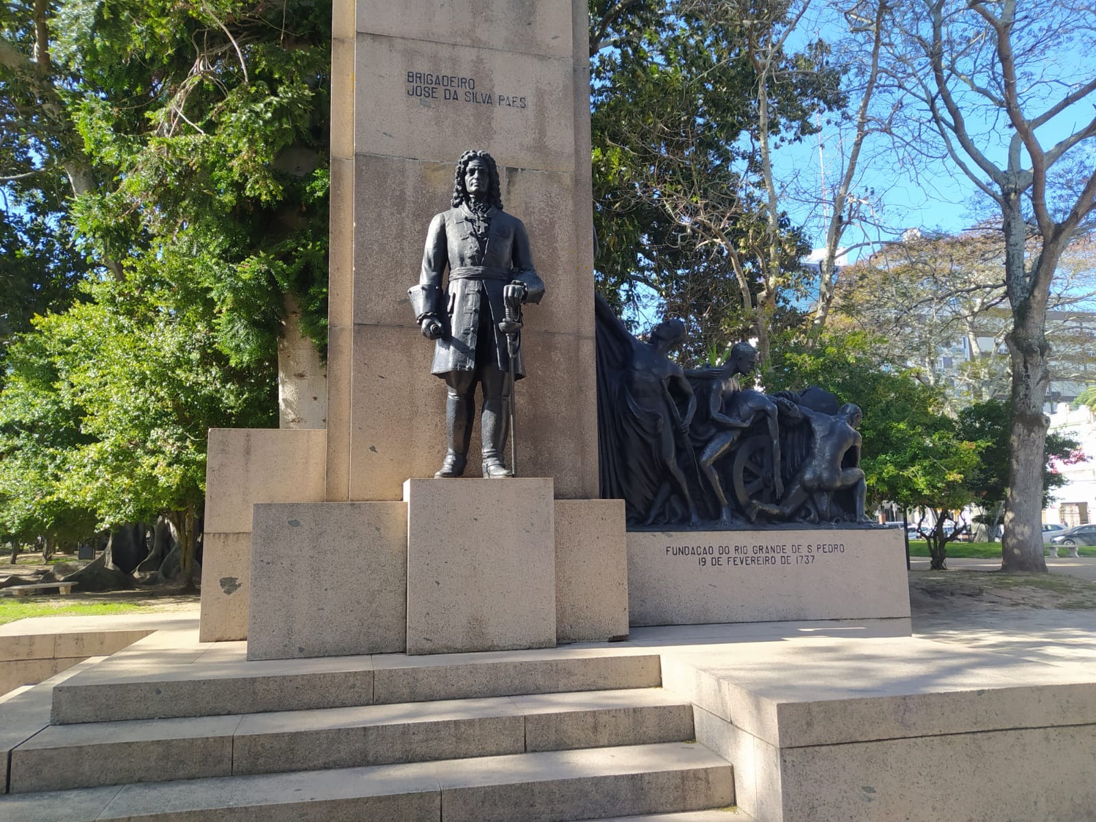 Monumento Brigadeiro José da Silva Paes